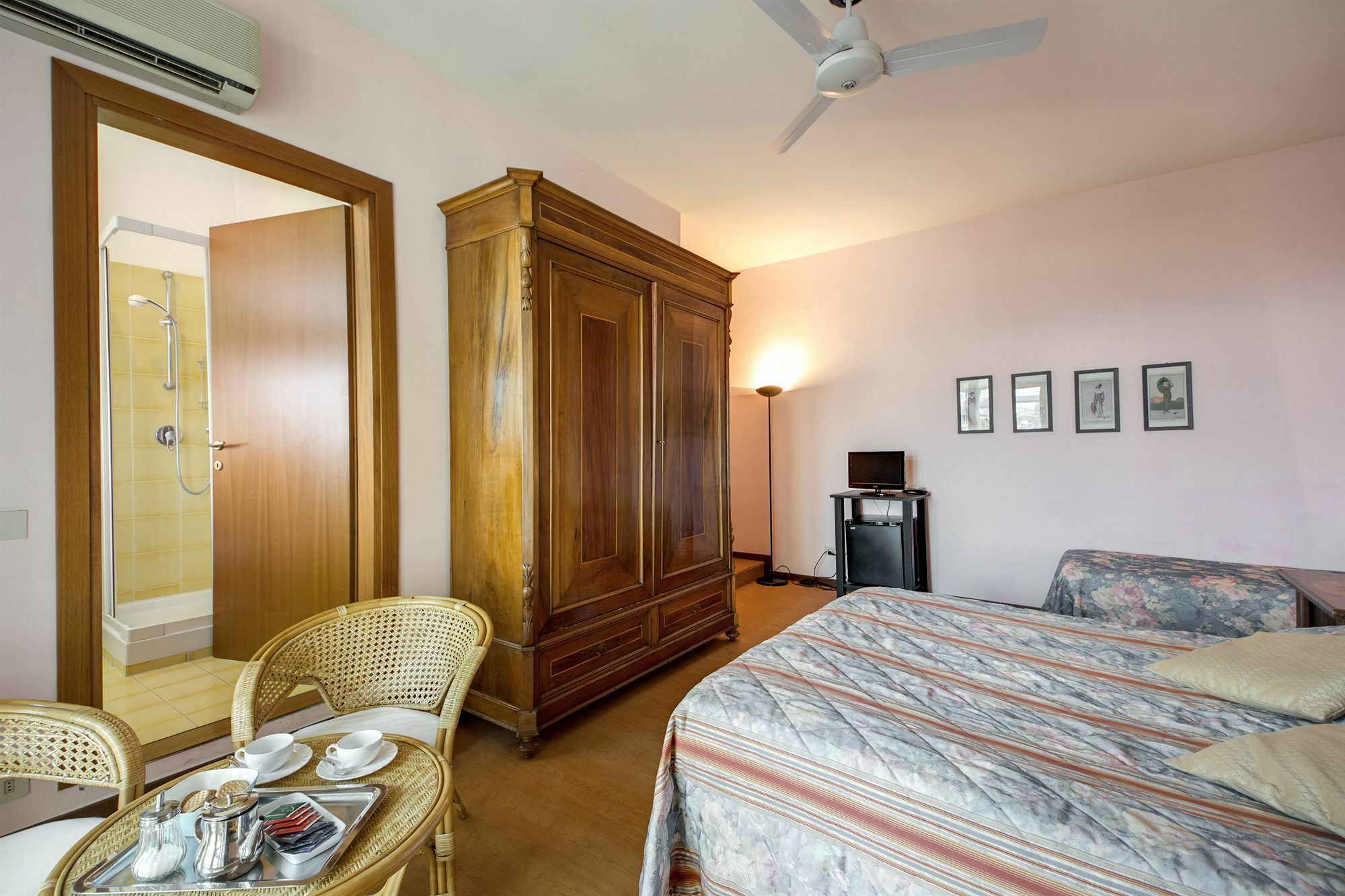 Residenza Giulia Hotel Florence Exterior photo